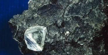 Classificação dos diamantes por cor e clareza: o que é?